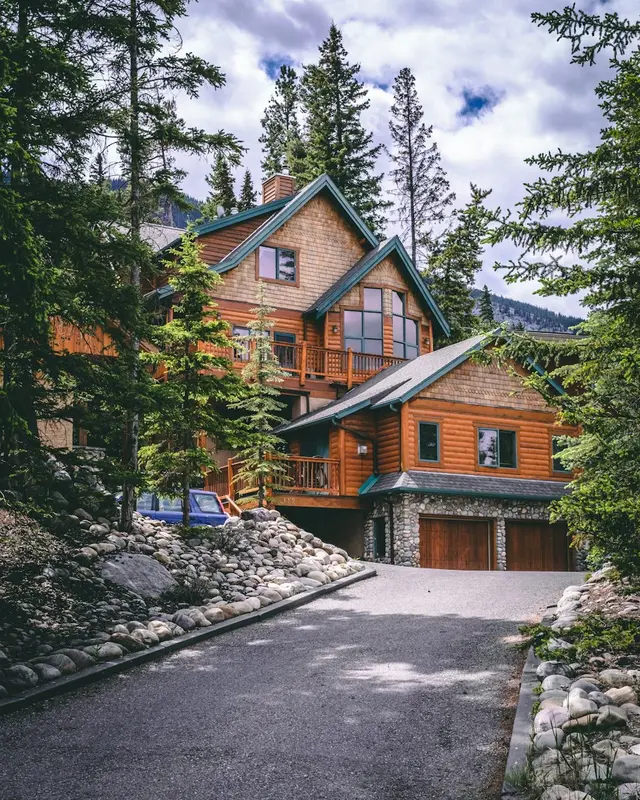 Retreat.Homes Premium Domain